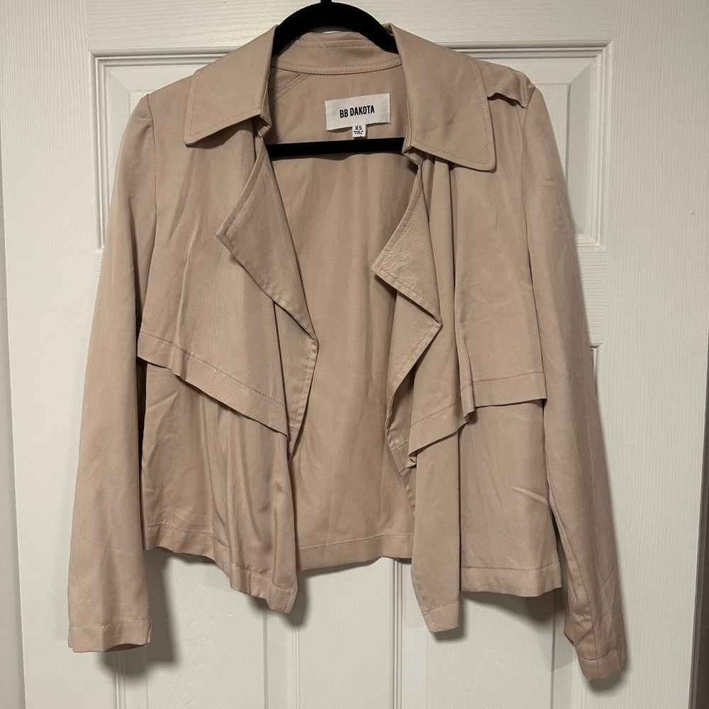 Trench style crop jacket pale pink bb Dakota size xs